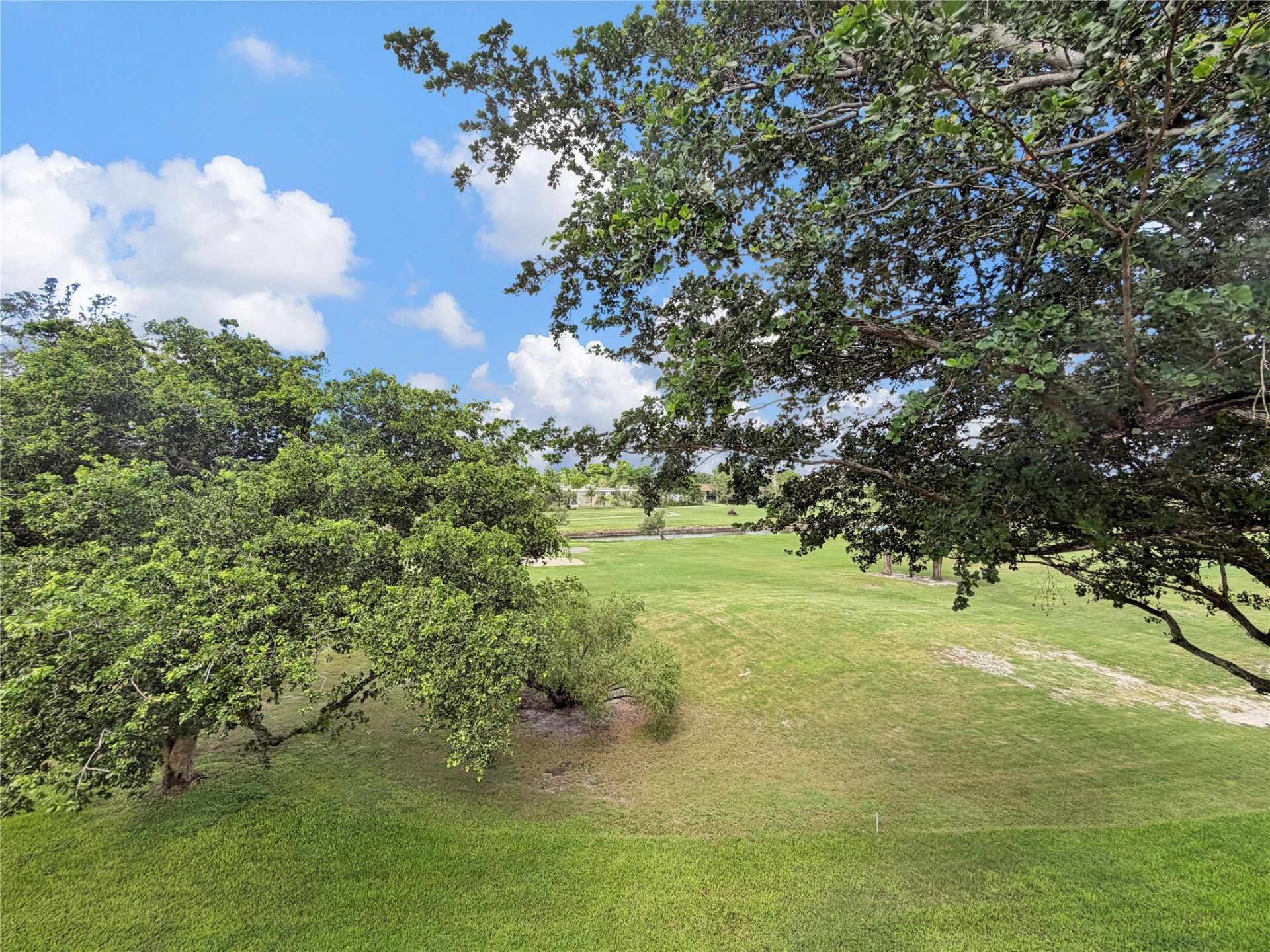 1035 Country Club Drive, Unit 407, Margate, FL 33063 Photo