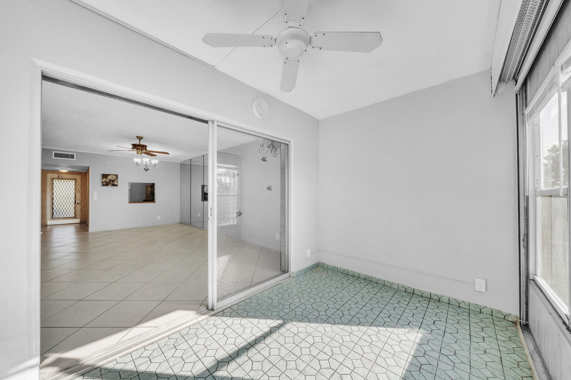 1035 Country Club Drive, Unit 407, Margate, FL 33063 Photo