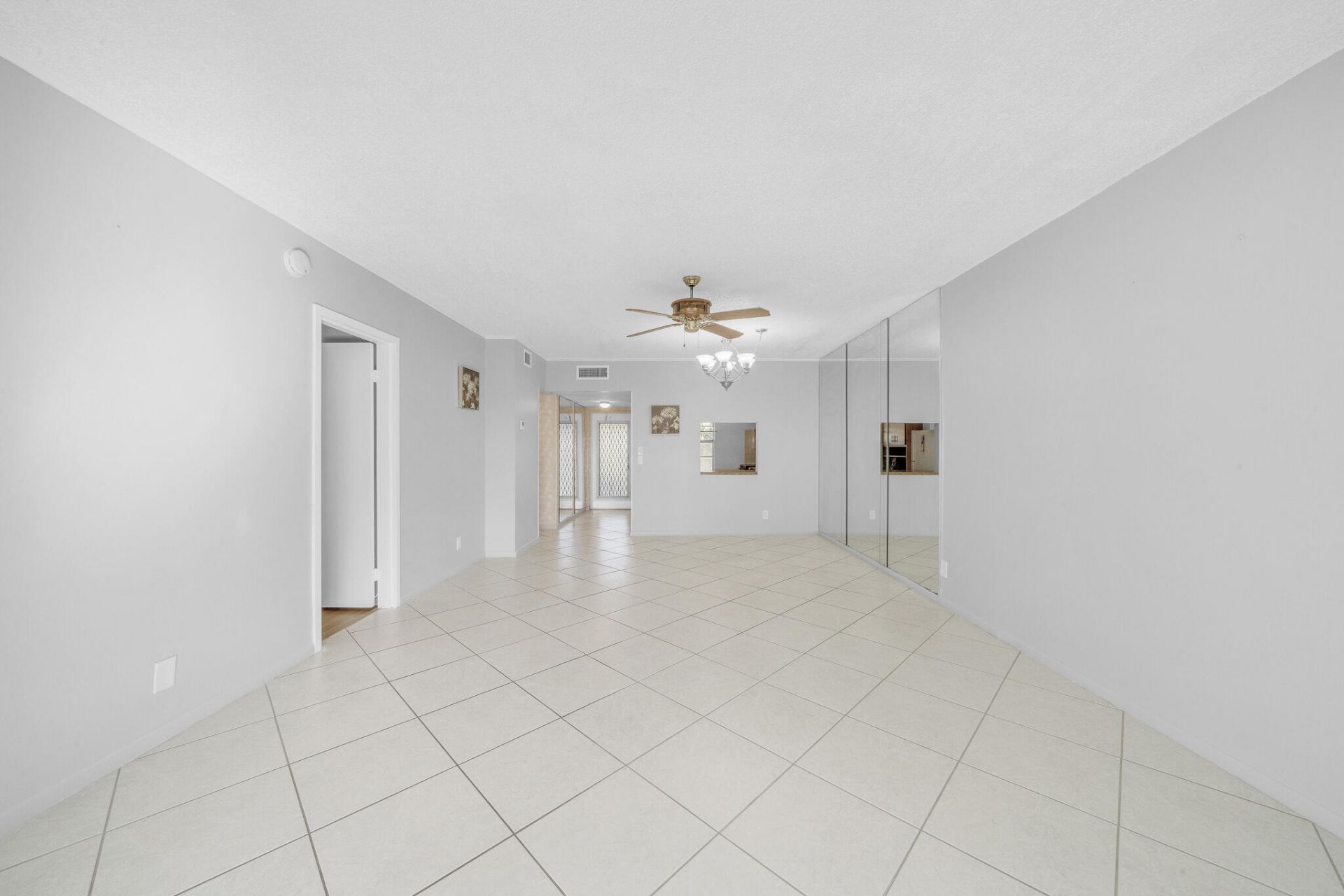 1035 Country Club Drive, Unit 407, Margate, FL 33063 Photo