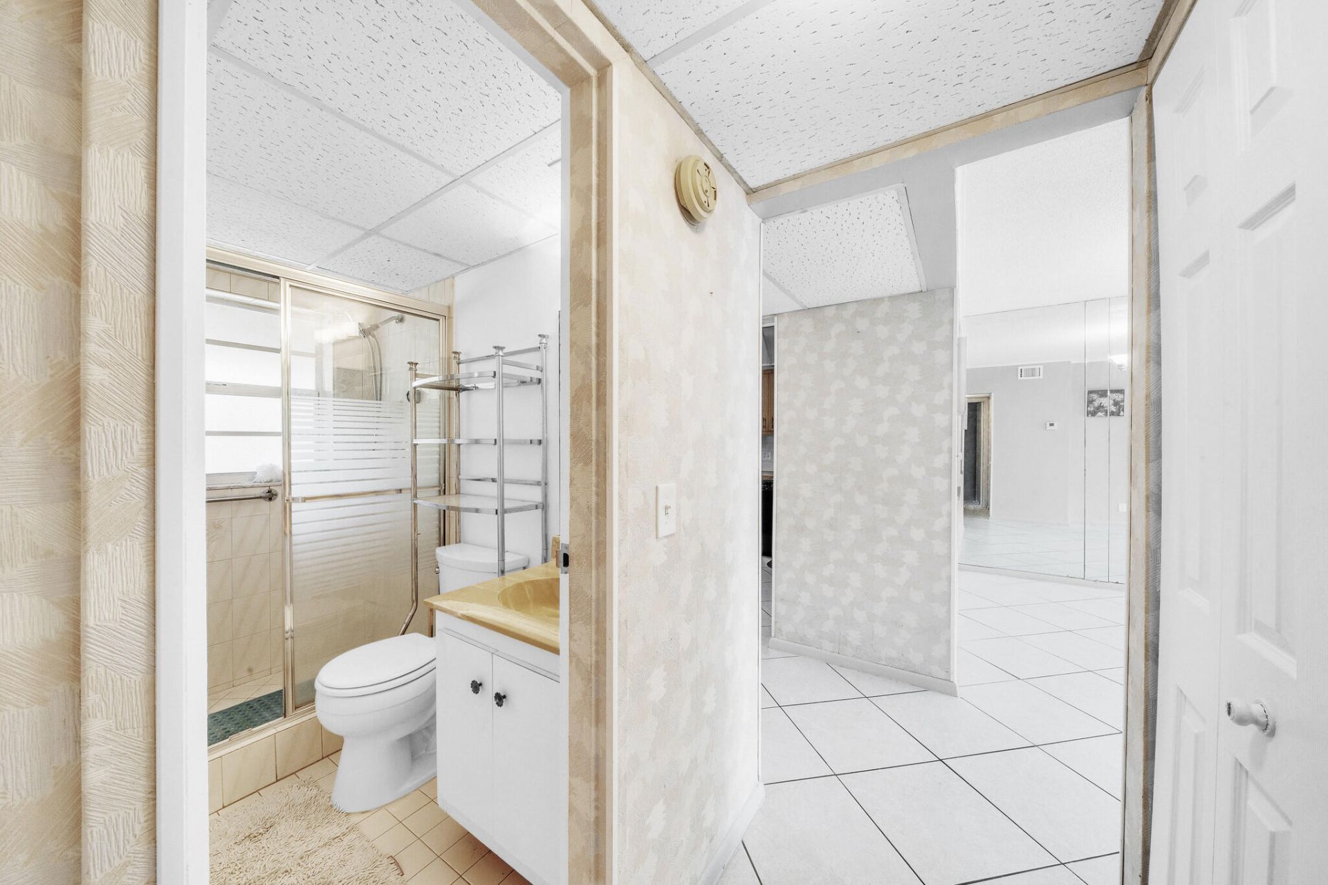 1035 Country Club Drive, Unit 407, Margate, FL 33063 Photo
