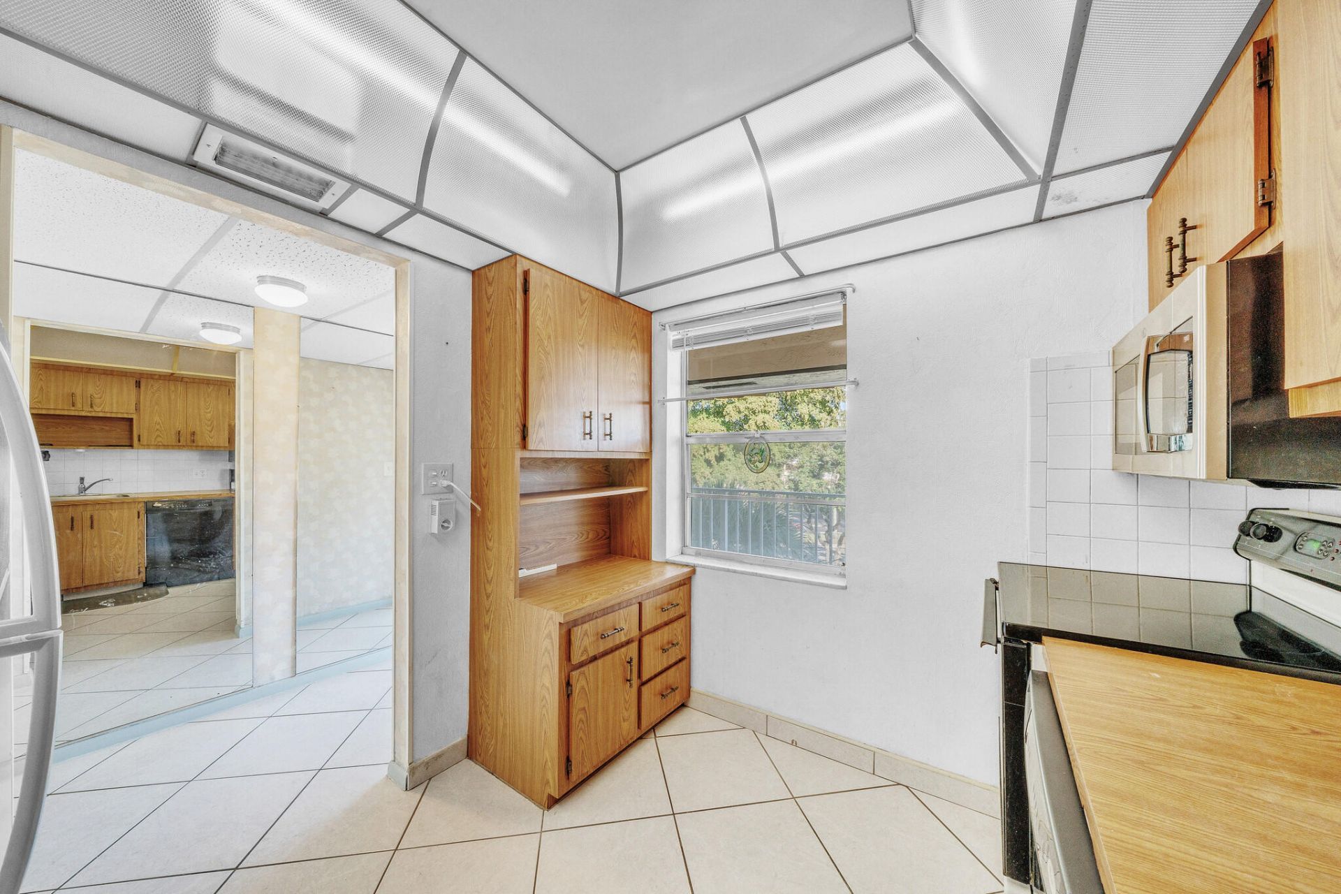 1035 Country Club Drive, Unit 407, Margate, FL 33063 Photo