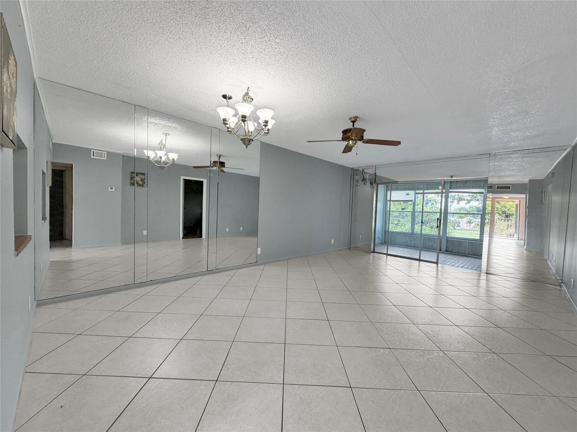 1035 Country Club Drive, Unit 407, Margate, FL 33063 Photo