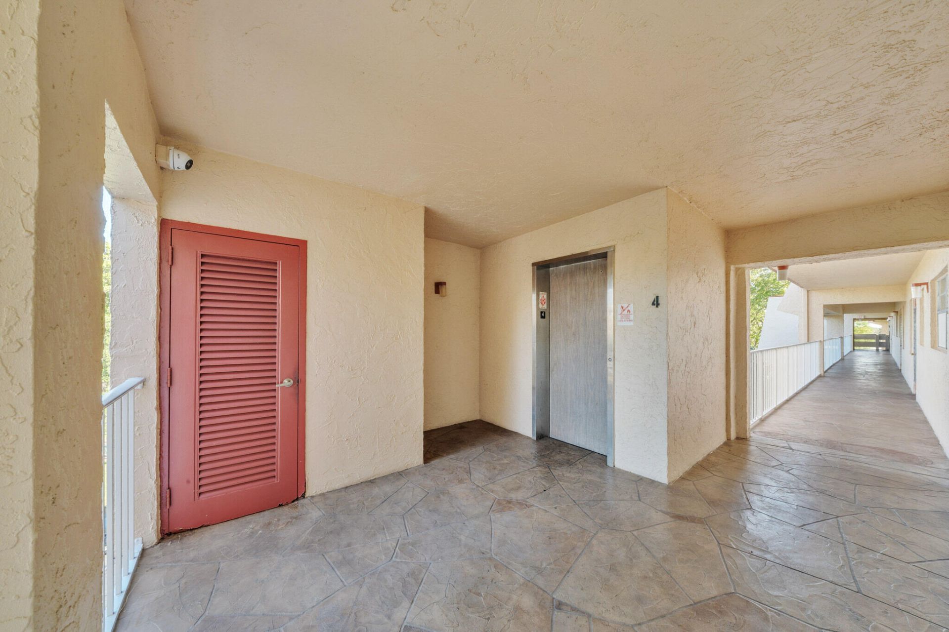 1035 Country Club Drive, Unit 407, Margate, FL 33063 Photo