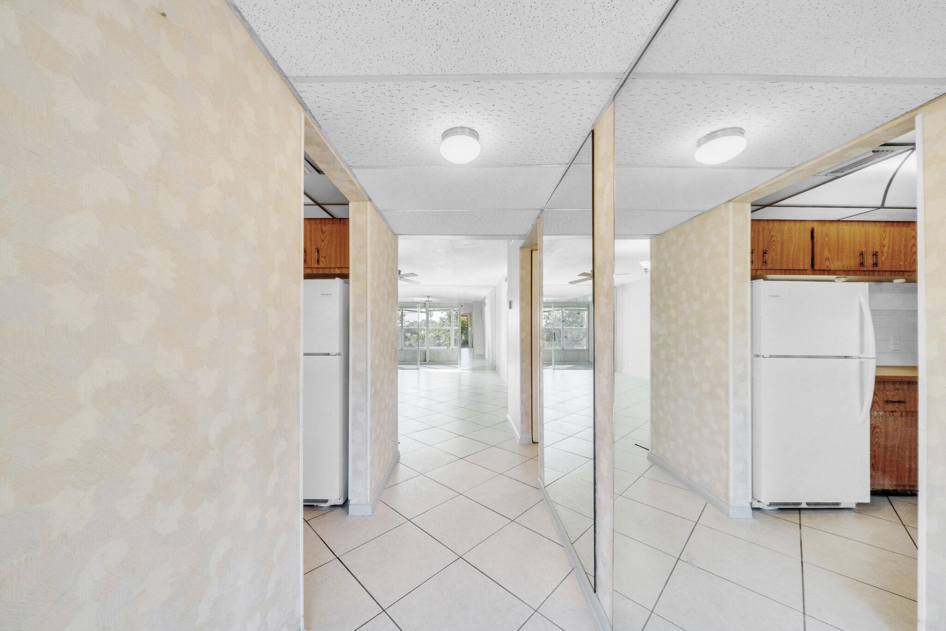 1035 Country Club Drive, Unit 407, Margate, FL 33063 Photo