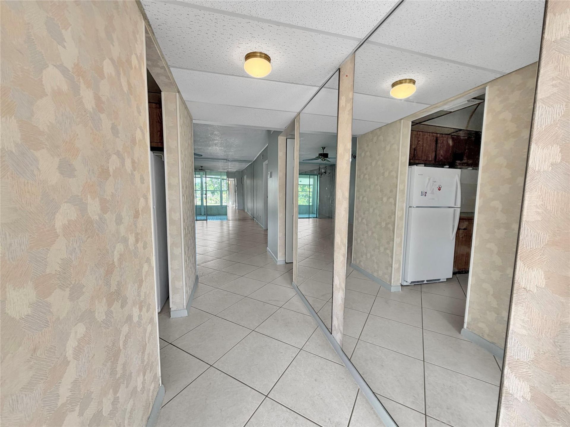 1035 Country Club Drive, Unit 407, Margate, FL 33063 Photo