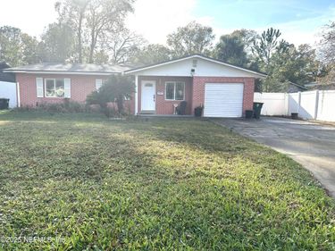 7660 PRAVER Drive E, Jacksonville, FL 32217