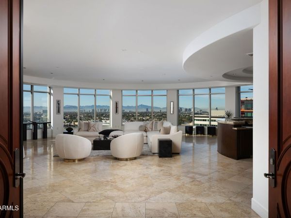 2402 E ESPLANADE Lane, Unit PH2, Phoenix, AZ 85016