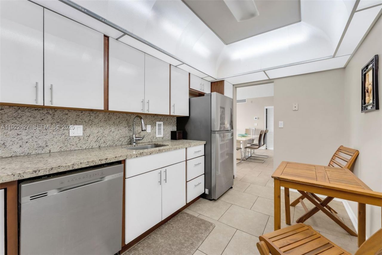 3801 S Ocean Dr, Unit 7V, Hollywood, FL 33019 Photo