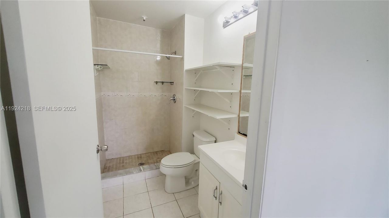 15342 SW 72nd St, Unit 17-24, Miami, FL 33193 Photo
