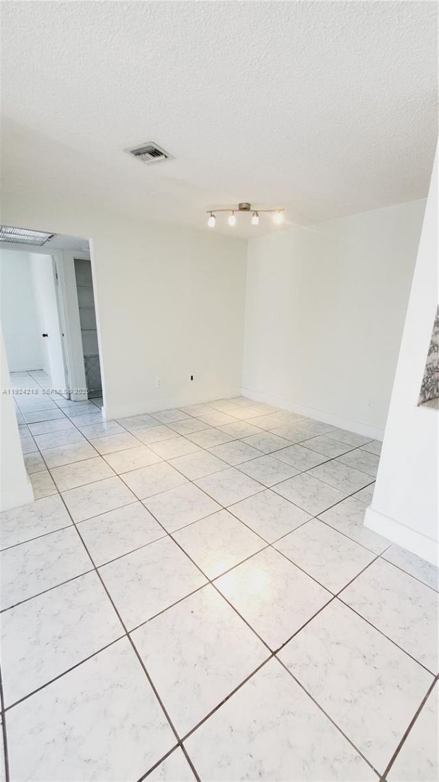 15342 SW 72nd St, Unit 17-24, Miami, FL 33193 Photo
