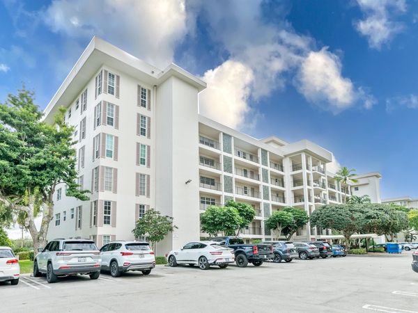 2950 N Palm Aire Dr, Unit 401, Pompano Beach, FL 33069