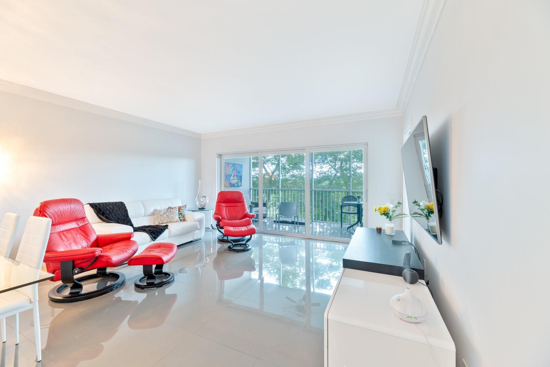 2950 N Palm Aire Drive, Unit 401, Pompano Beach, FL 33069 Photo