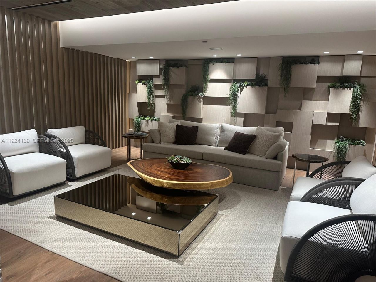 2301 Collins Ave, Unit 636, Miami Beach, FL 33139 Photo