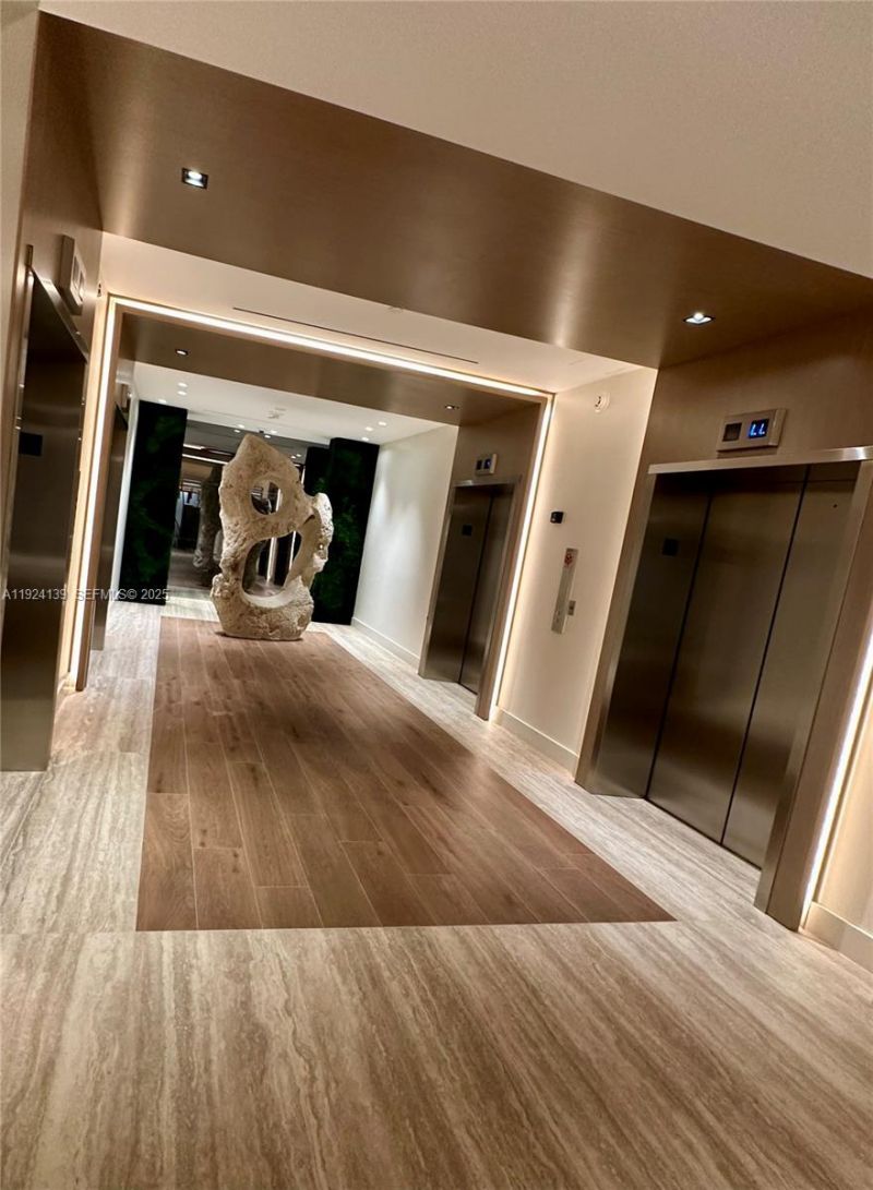 2301 Collins Ave, Unit 636, Miami Beach, FL 33139 Photo