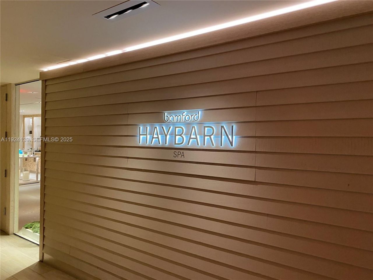 2301 Collins Ave, Unit 636, Miami Beach, FL 33139 Photo