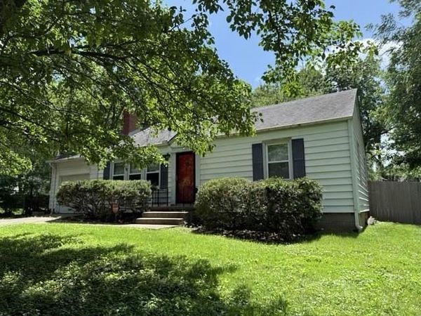 1403 W 27th Terrace, Independence, MO 64052
