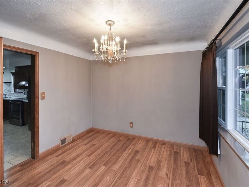 21775 Hillsdale Avenue, Cleveland, OH 44126 Photo 10