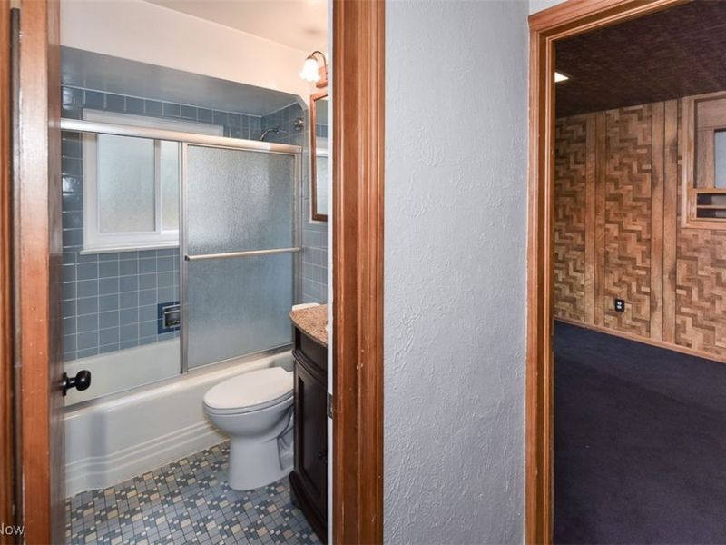 21775 Hillsdale Avenue, Cleveland, OH 44126 Photo 16