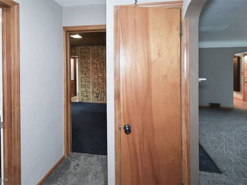 21775 Hillsdale Avenue, Cleveland, OH 44126 Photo 19