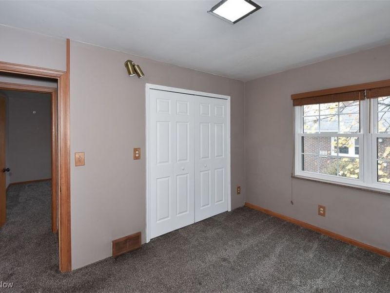 21775 Hillsdale Avenue, Cleveland, OH 44126 Photo 20