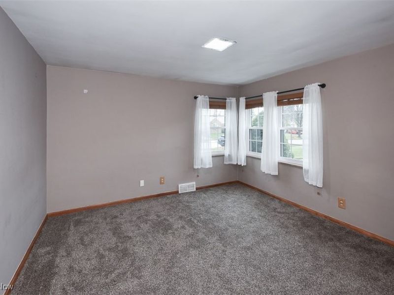 21775 Hillsdale Avenue, Cleveland, OH 44126 Photo 22