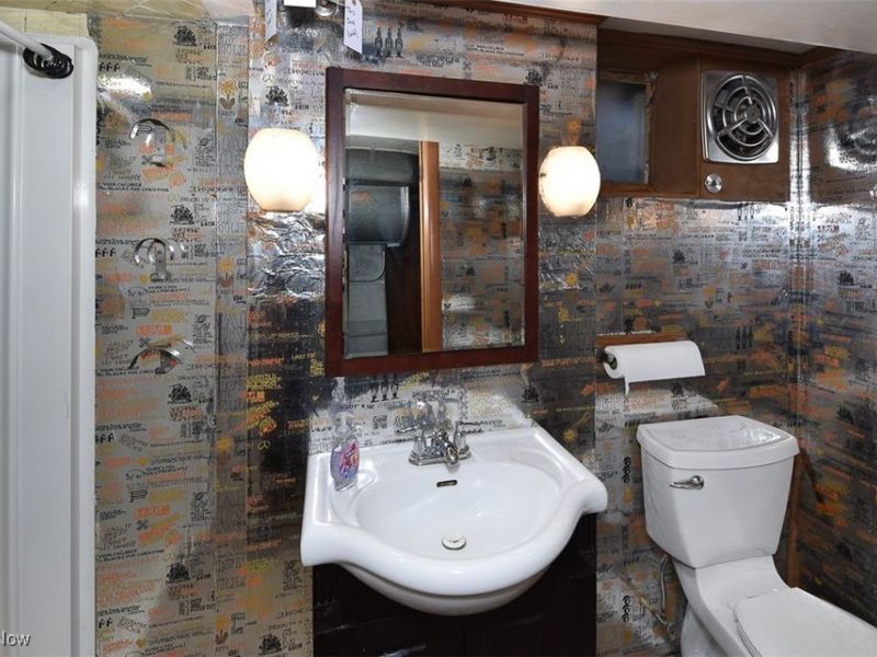 21775 Hillsdale Avenue, Cleveland, OH 44126 Photo 30