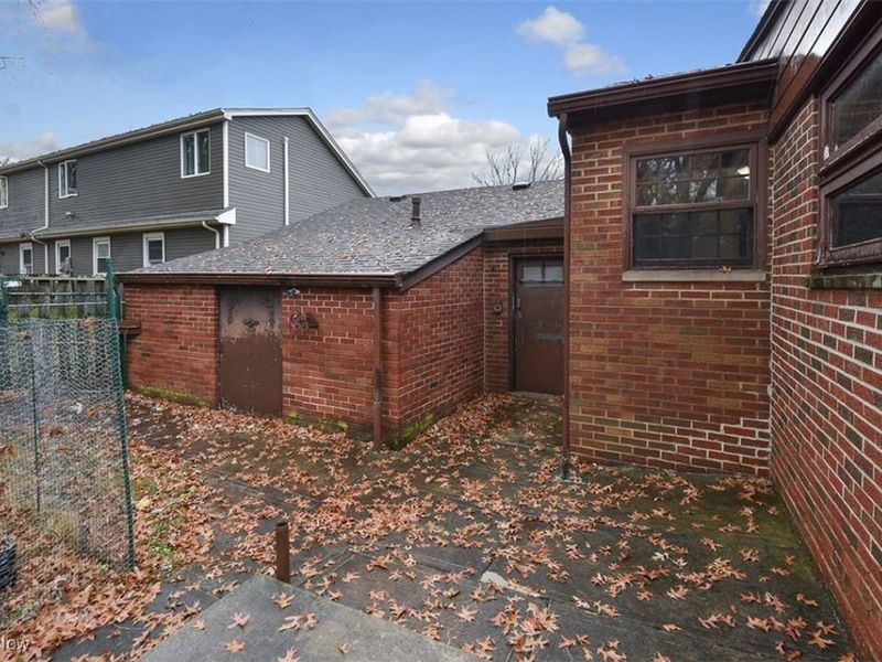 21775 Hillsdale Avenue, Cleveland, OH 44126 Photo 36