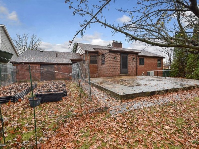 21775 Hillsdale Avenue, Cleveland, OH 44126 Photo 37