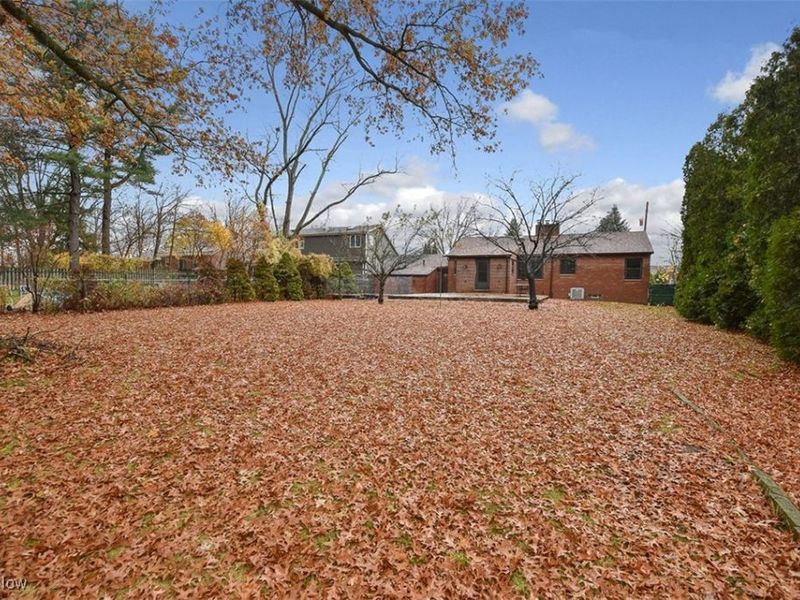 21775 Hillsdale Avenue, Cleveland, OH 44126 Photo 38