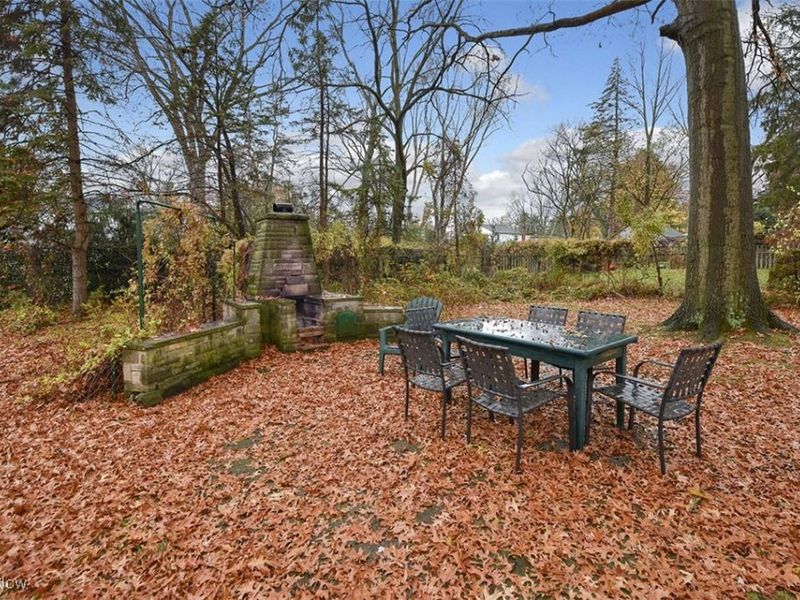 21775 Hillsdale Avenue, Cleveland, OH 44126 Photo 39