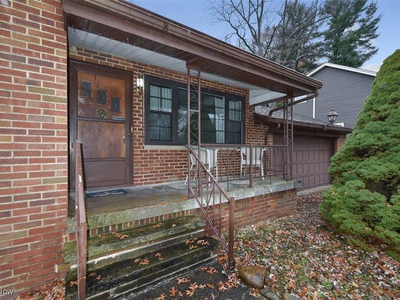 21775 Hillsdale Avenue, Cleveland, OH 44126 Photo 4