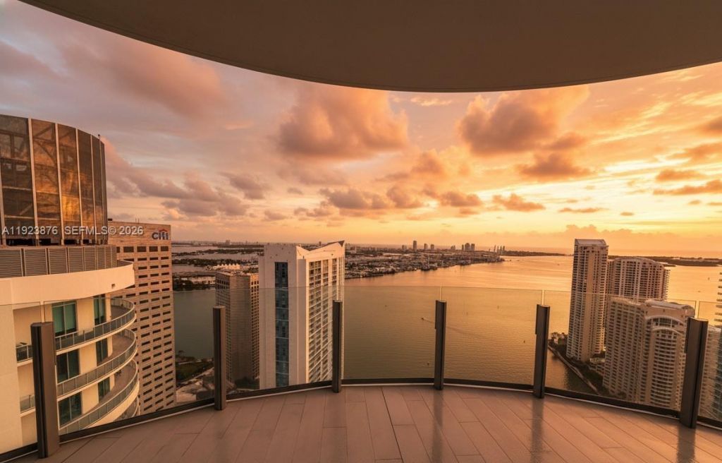 300 Biscayne Blvd Way, Unit 4201, Miami, FL 33131 Photo