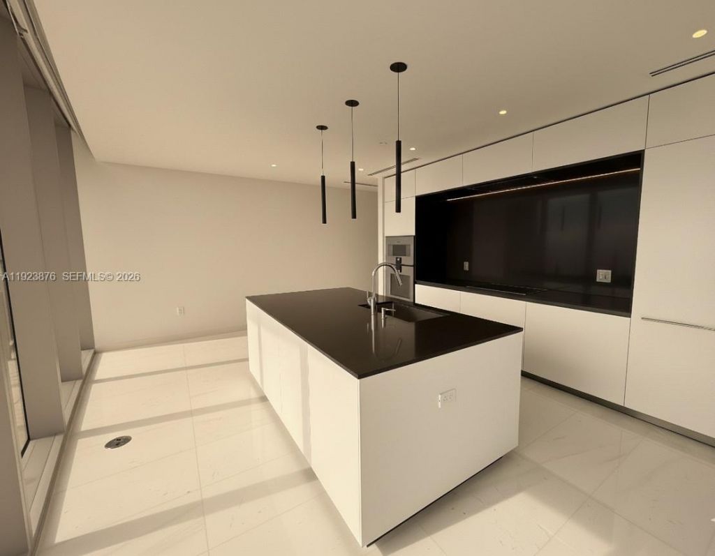 300 Biscayne Blvd Way, Unit 4201, Miami, FL 33131 Photo