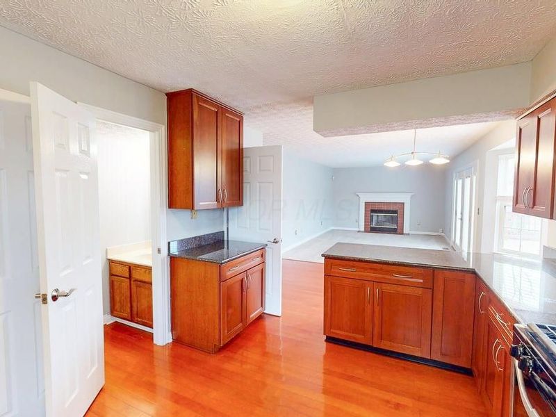 5854 Haddingtonshire Lane, Dublin, OH 43016 Photo 11