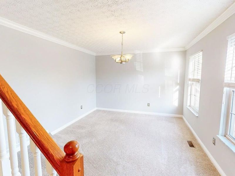 5854 Haddingtonshire Lane, Dublin, OH 43016 Photo 2