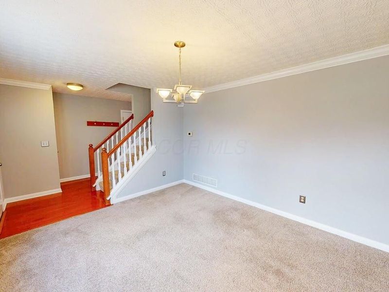 5854 Haddingtonshire Lane, Dublin, OH 43016 Photo 3