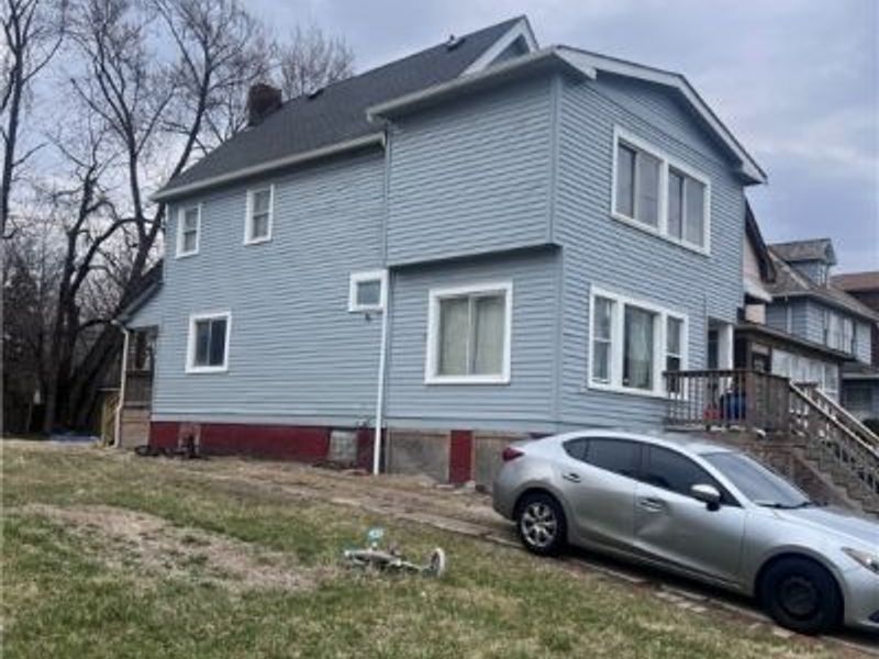 667 E 124th Street, Cleveland, OH 44108 Photo 2