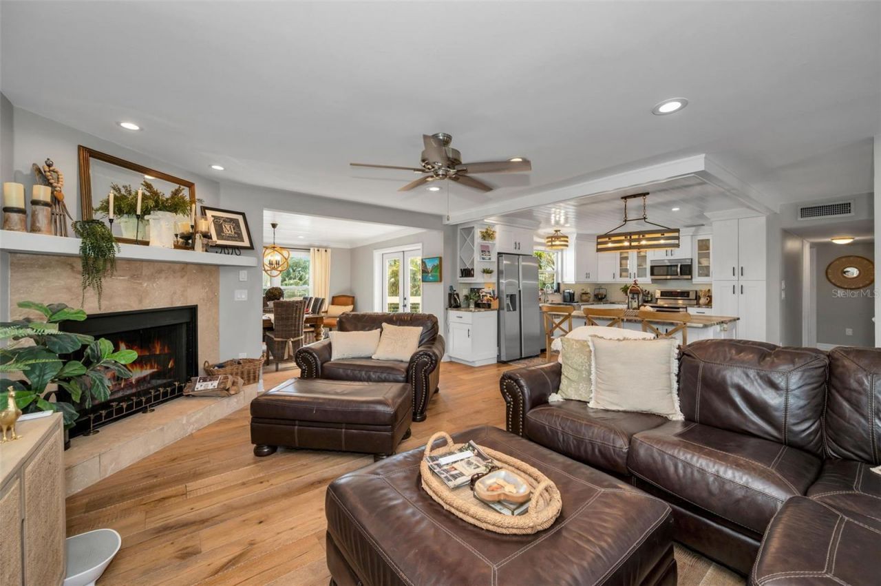 110 Carlyle Circle, Palm Harbor, FL 34683 Photo