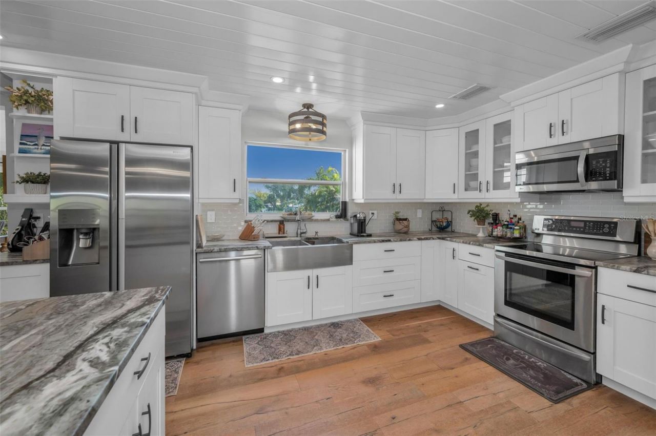 110 Carlyle Circle, Palm Harbor, FL 34683 Photo