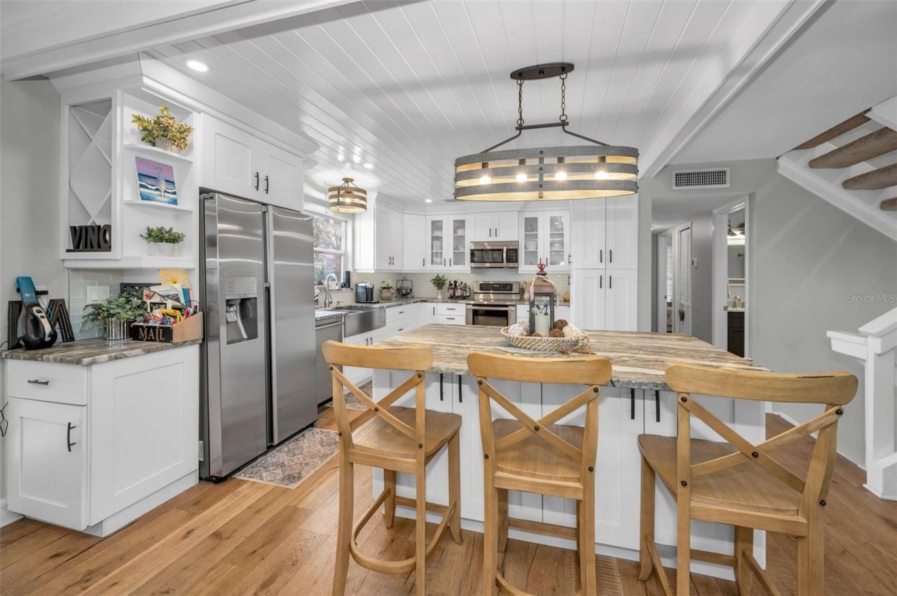 110 Carlyle Circle, Palm Harbor, FL 34683 Photo