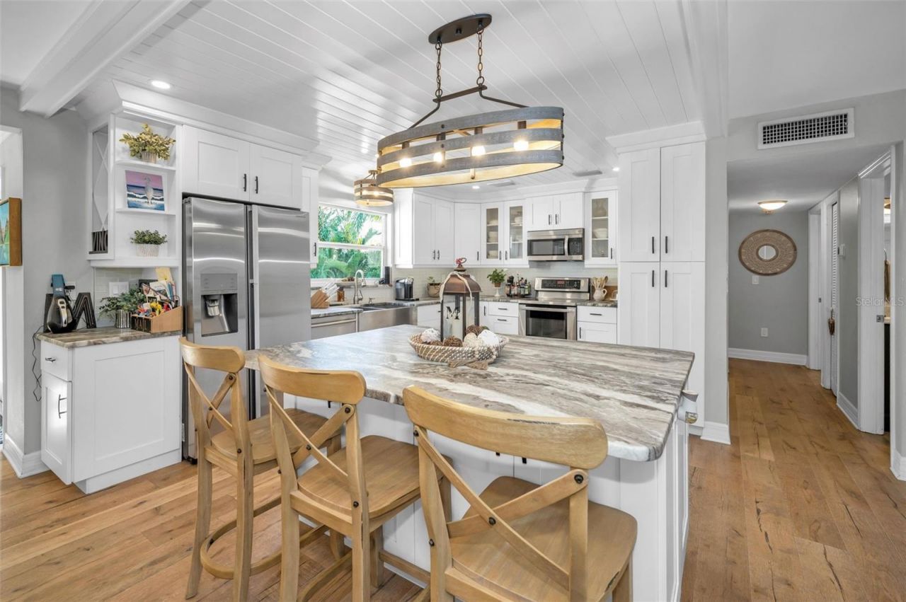 110 Carlyle Circle, Palm Harbor, FL 34683 Photo