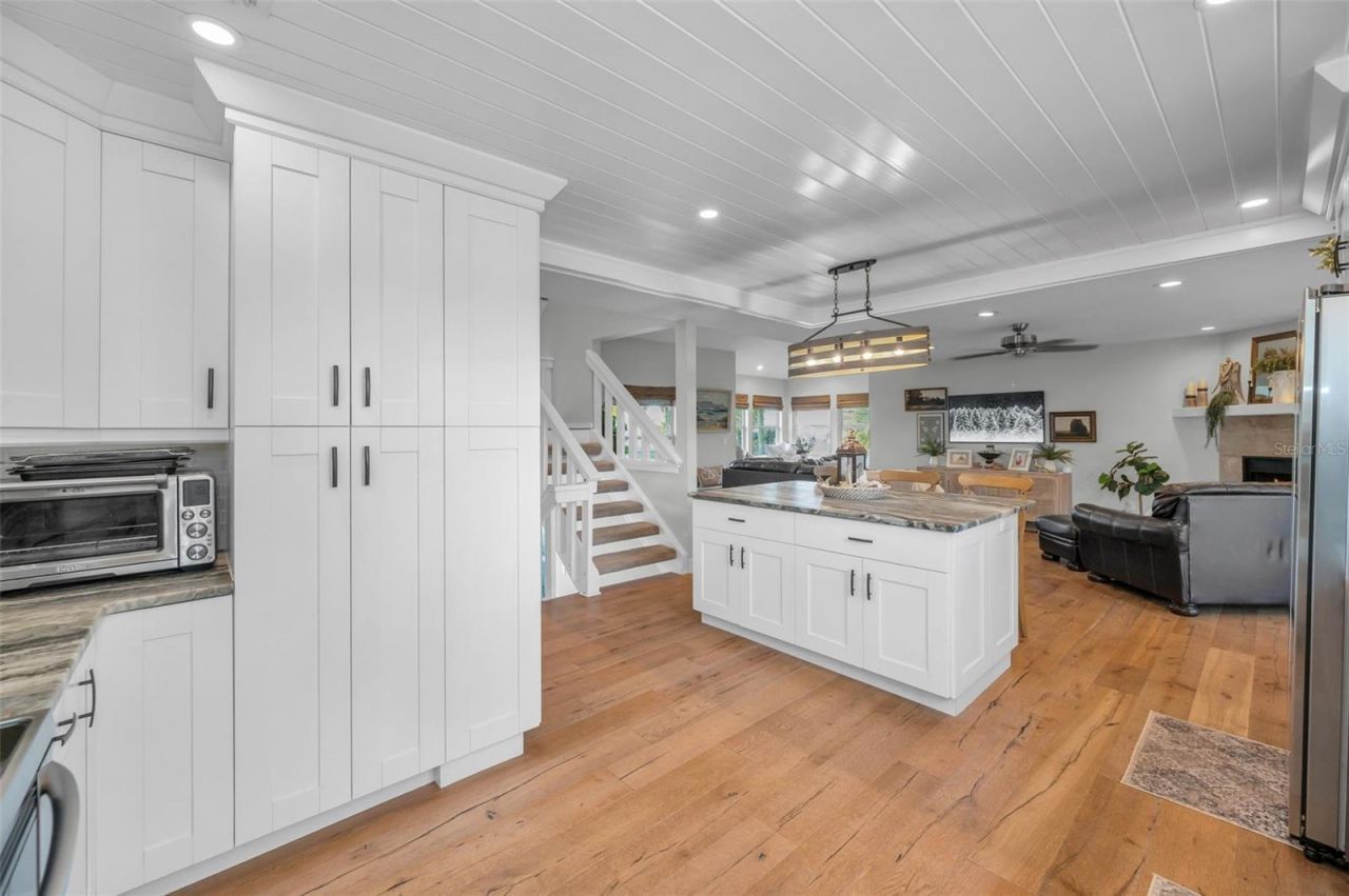 110 Carlyle Circle, Palm Harbor, FL 34683 Photo