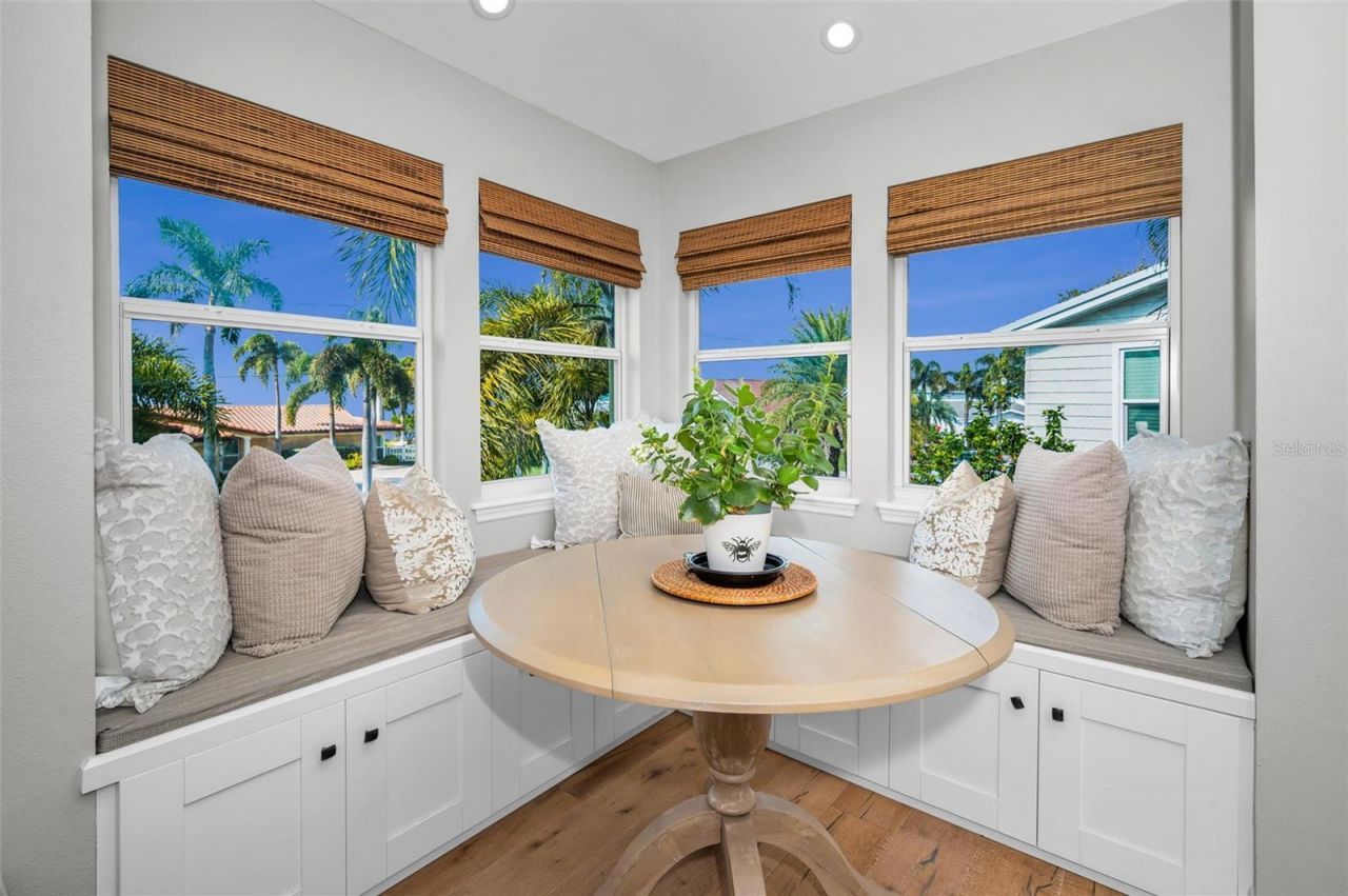 110 Carlyle Circle, Palm Harbor, FL 34683 Photo