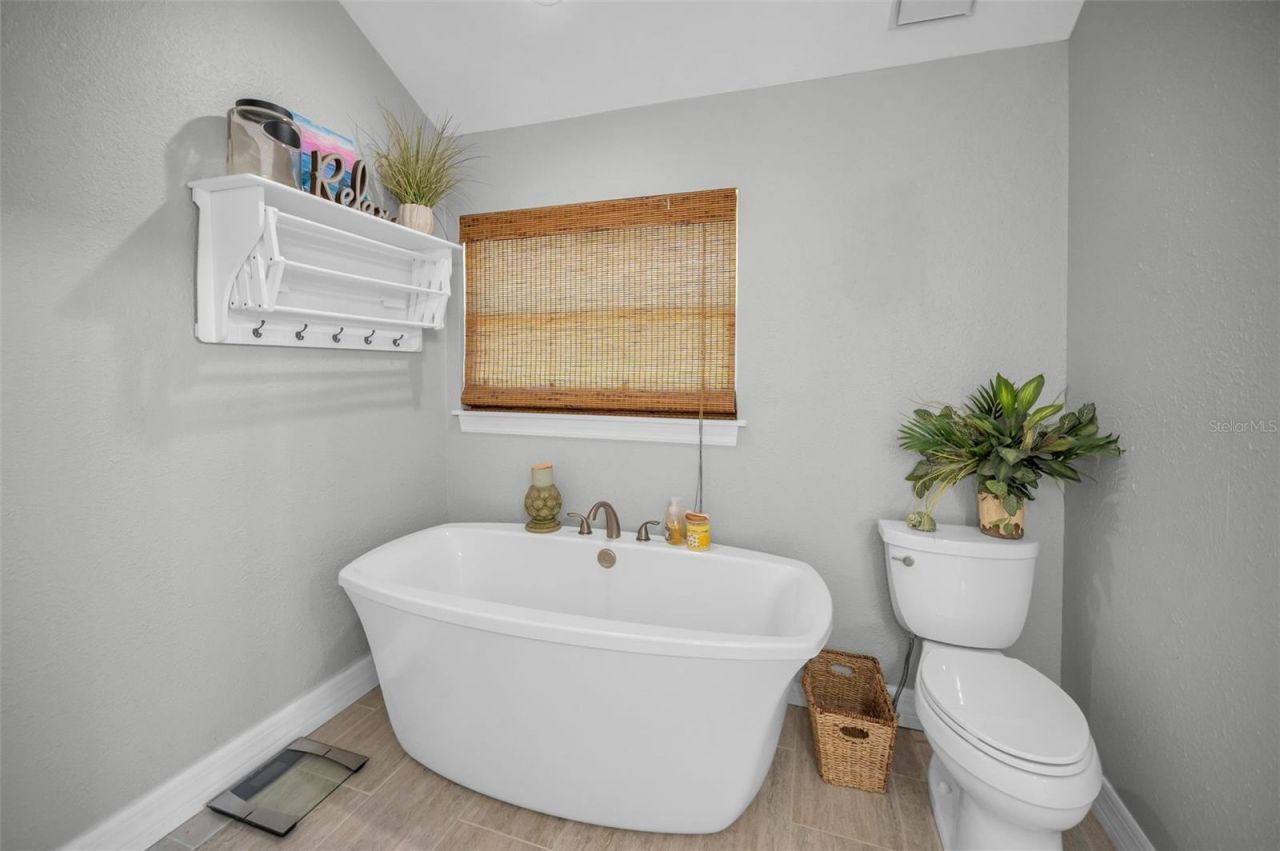 110 Carlyle Circle, Palm Harbor, FL 34683 Photo