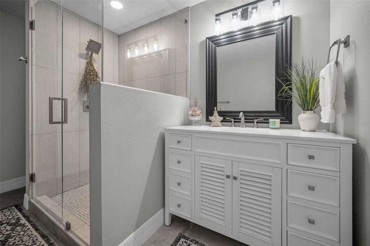 110 Carlyle Circle, Palm Harbor, FL 34683 Photo