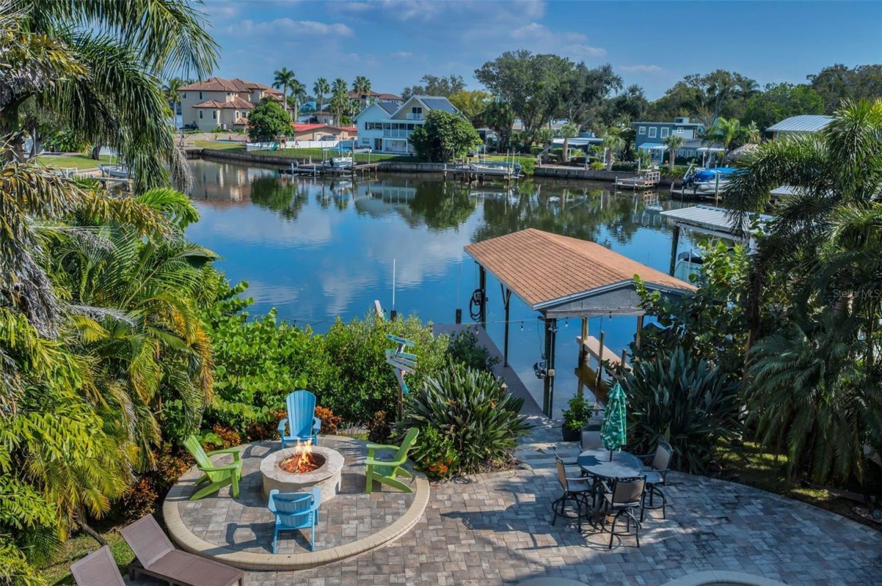 110 Carlyle Circle, Palm Harbor, FL 34683 Photo