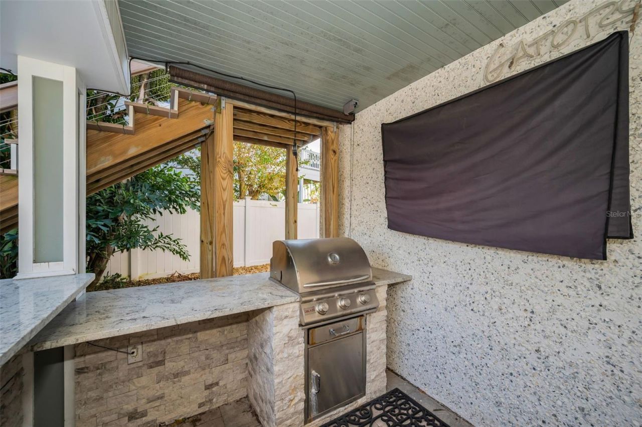 110 Carlyle Circle, Palm Harbor, FL 34683 Photo