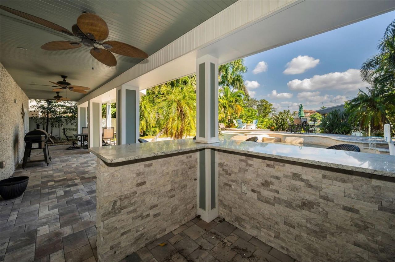 110 Carlyle Circle, Palm Harbor, FL 34683 Photo