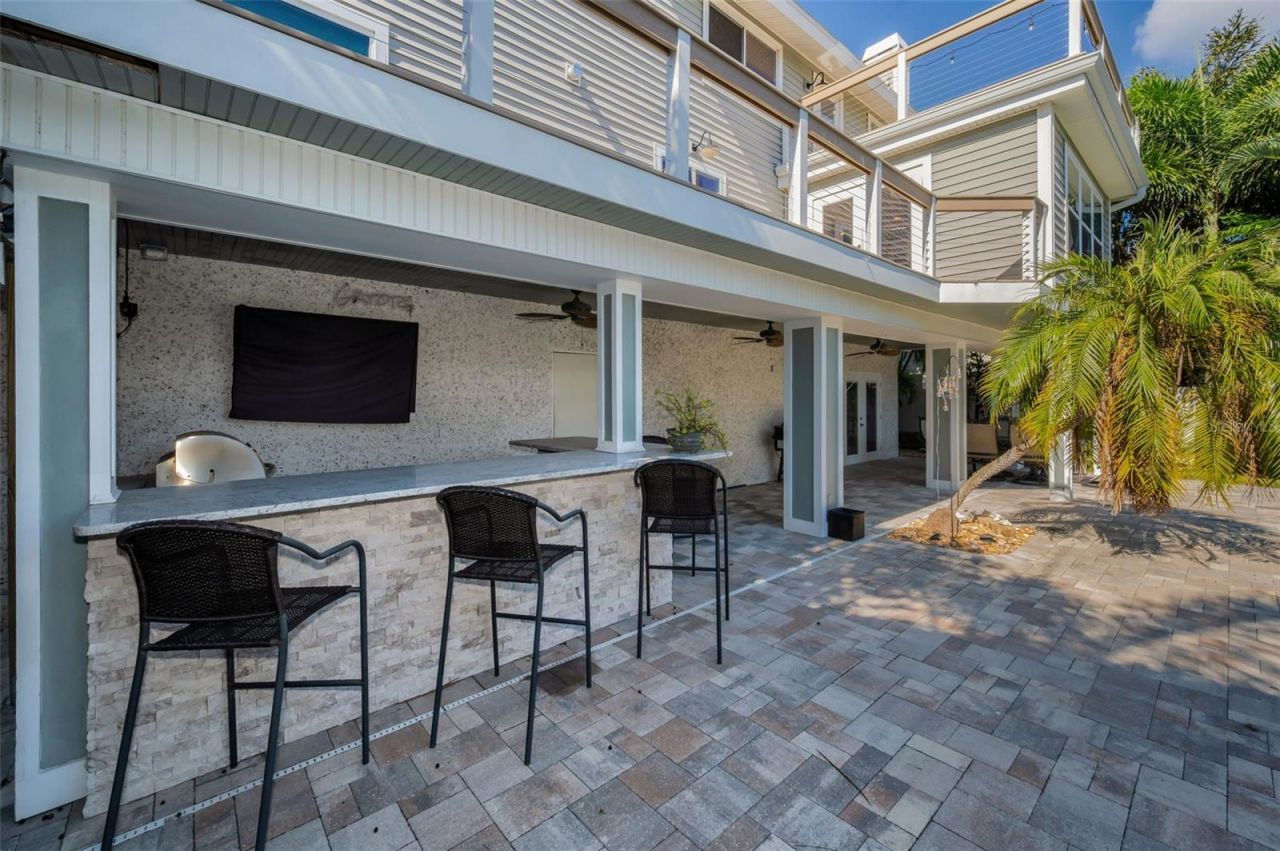 110 Carlyle Circle, Palm Harbor, FL 34683 Photo