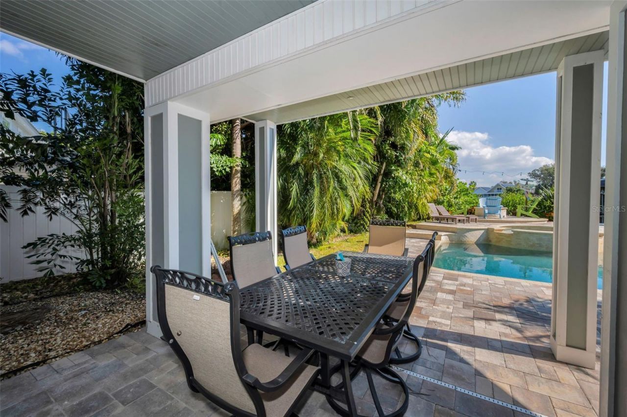 110 Carlyle Circle, Palm Harbor, FL 34683 Photo